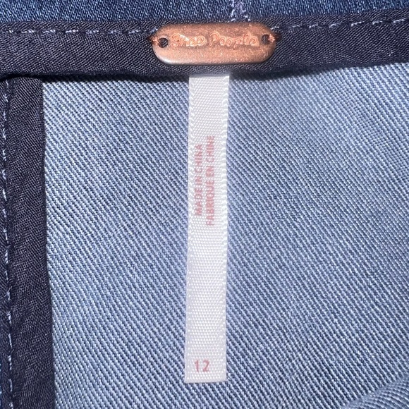 EUC Free People Color-block Denim Mini Skirt Size 12 Light Dark Wash Denim - Picture 7 of 7